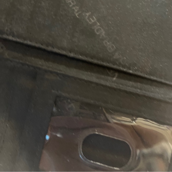 Vera Bradley Push Lock Wristlet Wallet  in "Lola" Pattern Zipper Nice - Picture 5 of 11